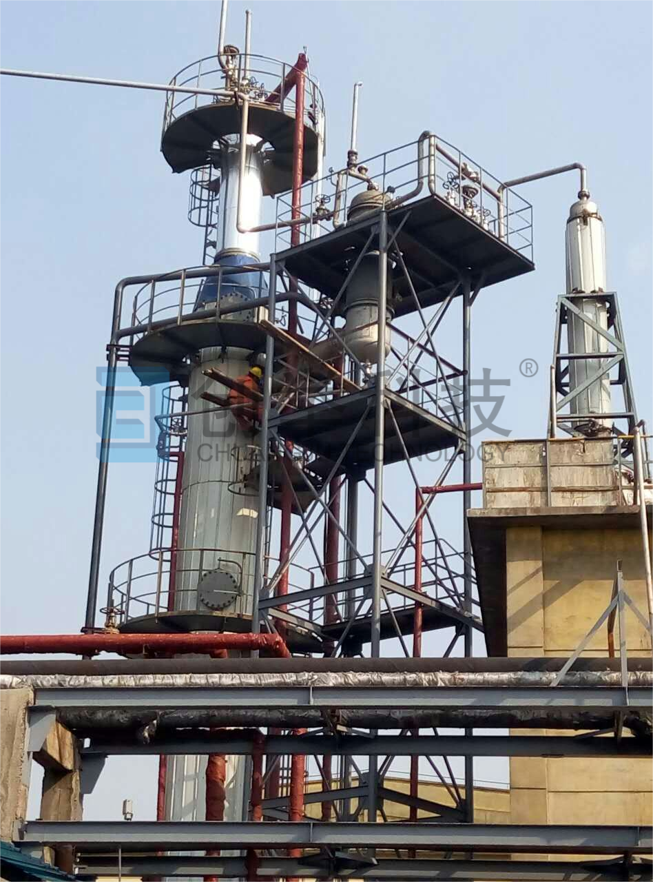 無水氨解析塔、無水氨精餾塔